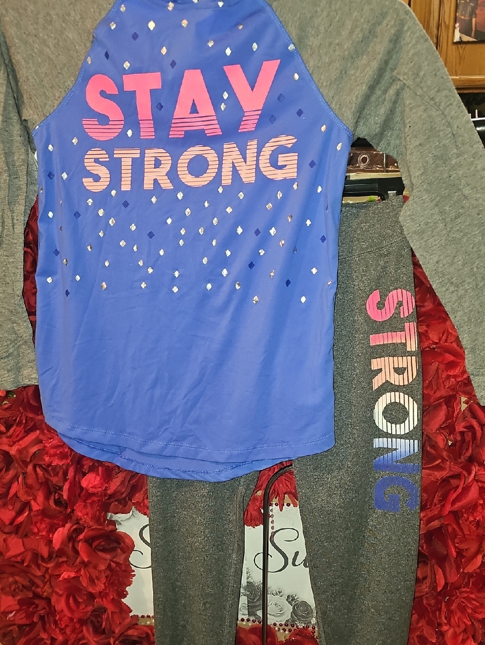 SO 'Stay Strong' Athletic Long Sleeve Tee & Pants Set - Blue, Gray, Pink Size 12